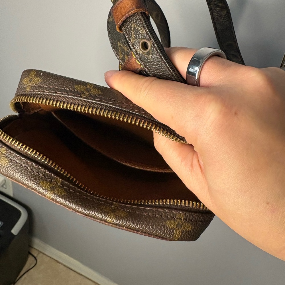 Louis Vuitton LV Monogram Danube - Picture 5 of 8